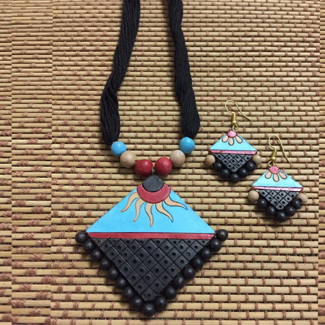 Square Sun Pendant Neckpiece Set | Terracotta Jewelry | Black And Light Blue