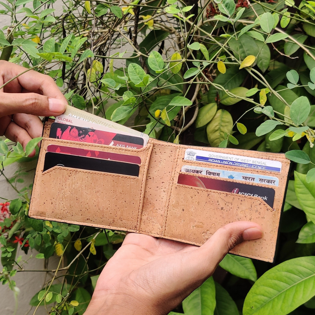 Men Wallet | Cork | Light-weight | Water Resistant | Olive