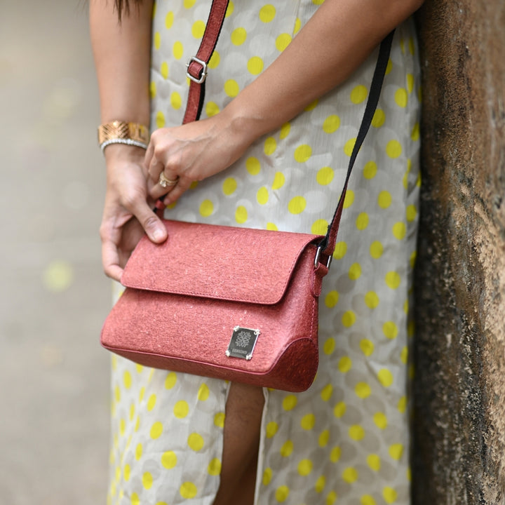 women-cross-body-bag-coconut-leather-multi-pockets-stylish-madder-red