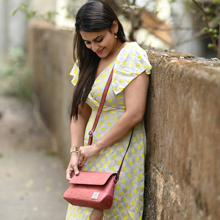 women-cross-body-bag-coconut-leather-multi-pockets-stylish-madder-red