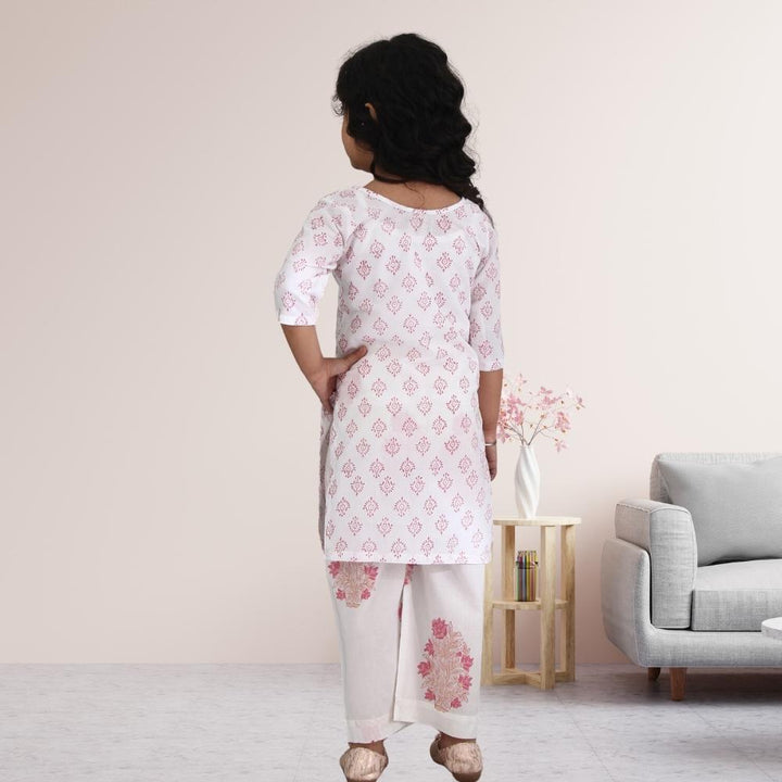 Shabnam Boota Set | Occasion Wear | Cotton | White And Pink