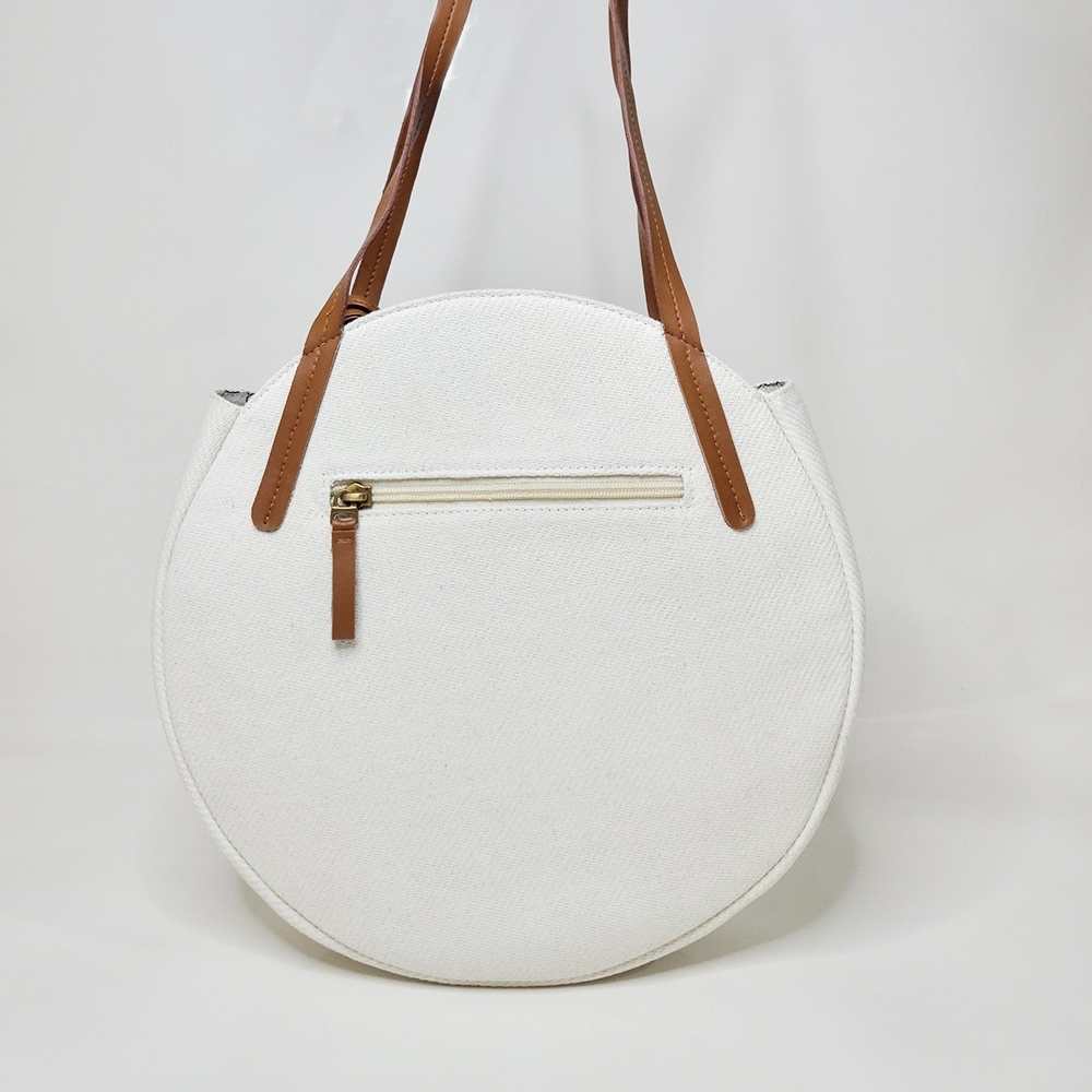 White Full Moon Cactus Leather Shoulder Bag | Contemporary Classic