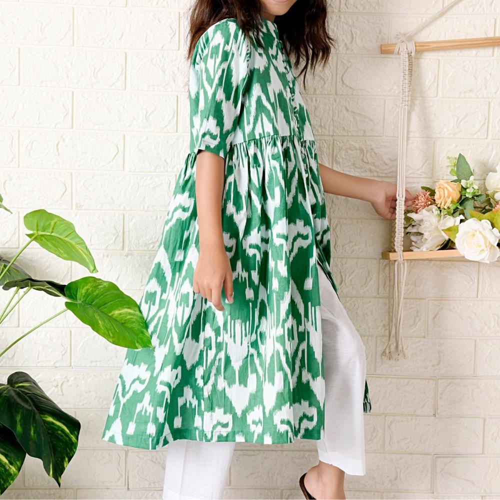 Kale Ikat Set | Festive Wear | Occasion Wear | Cotton | Green And White