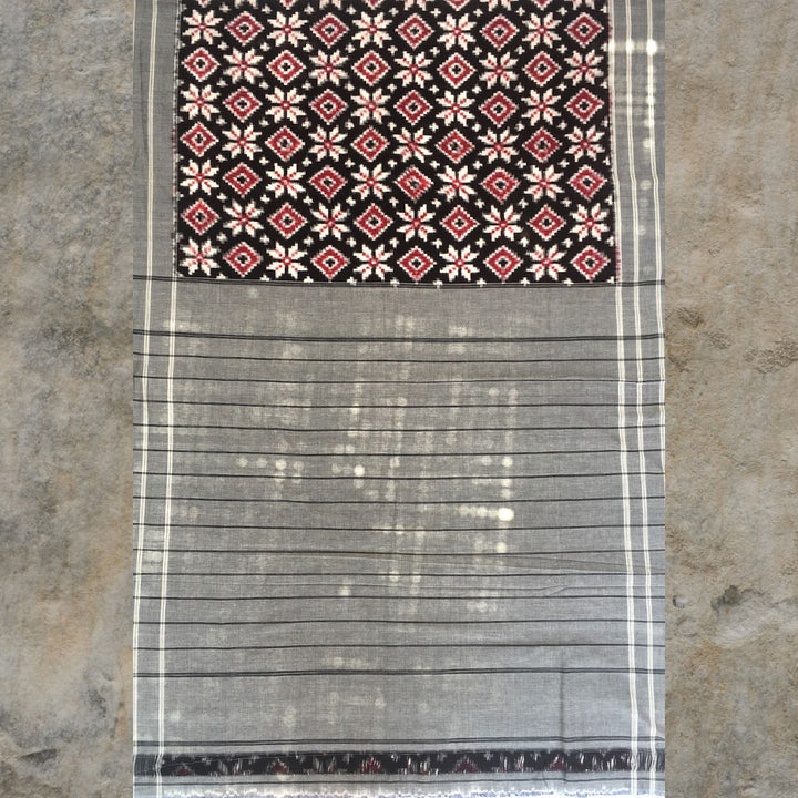 Grey & Black Pochampally Double Ikat Saree | Graceful | Artistic | Minimalistic