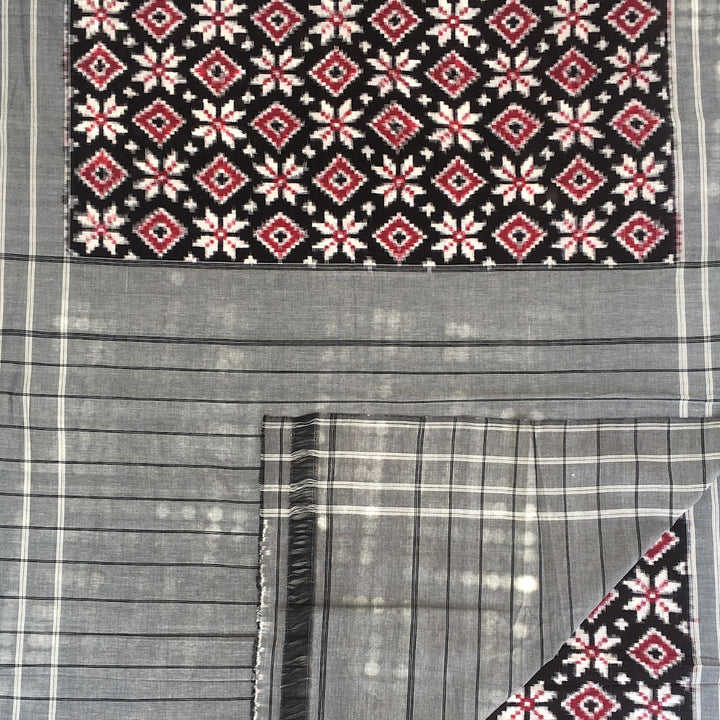 Grey & Black Pochampally Double Ikat Saree | Graceful | Artistic | Minimalistic