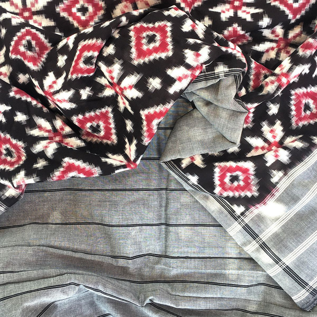 Grey & Black Pochampally Double Ikat Saree | Graceful | Artistic | Minimalistic