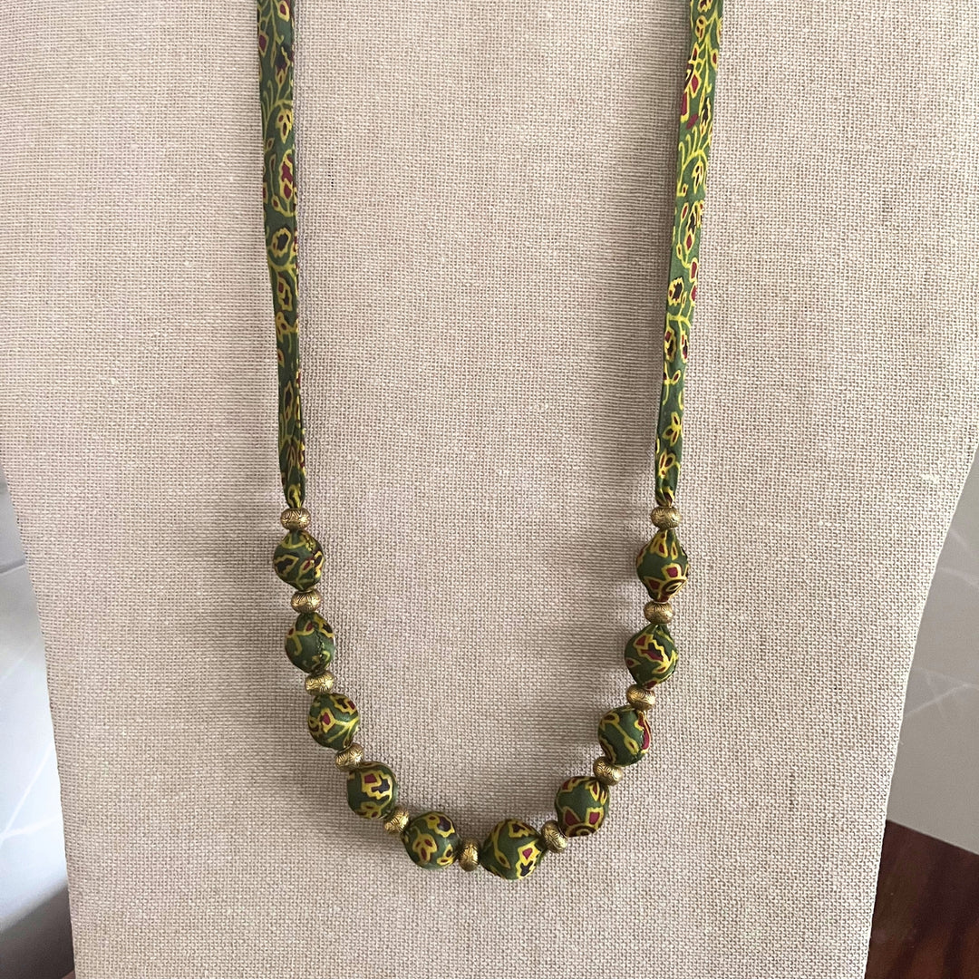 Green Necklace For Women | Chain of Beads | Aesthetically Designed & Artistic