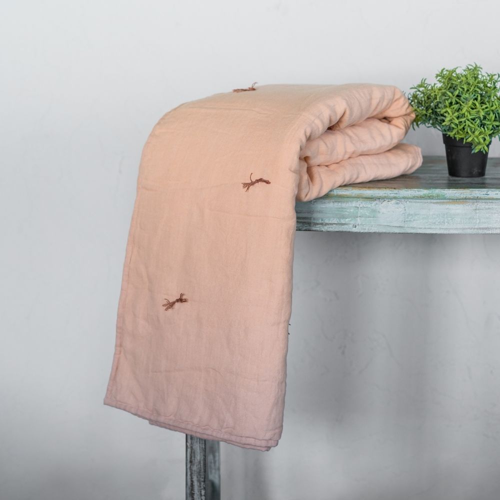 Sea Pink Linen Quilt | Aesthetically Appealing | Hand Tucked by Artisans