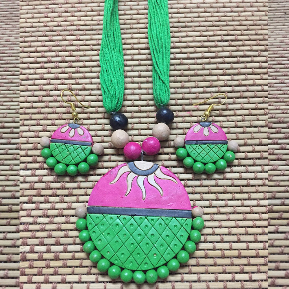 Round Sun Pendant Neckpiece Set  | Terracotta Jewelry | Green And Pink