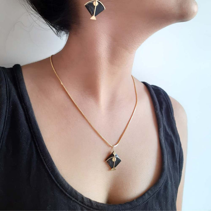 Black Pendant | Kite Designed | Hand Cut | Made of Black Onyx And Gold Plated 925 Silver