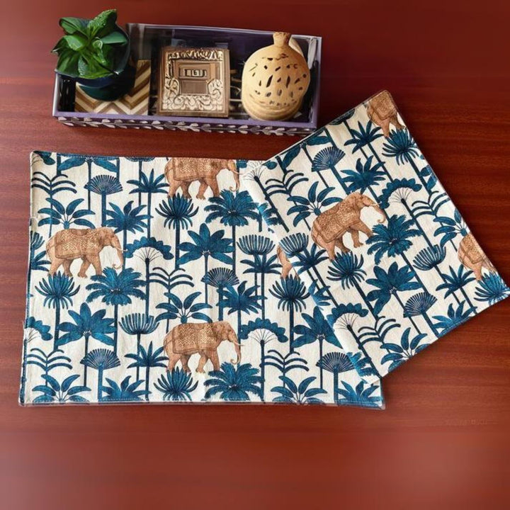 dining-table-placemats-palm-tree-print-marine-blue-white-12x18-inches