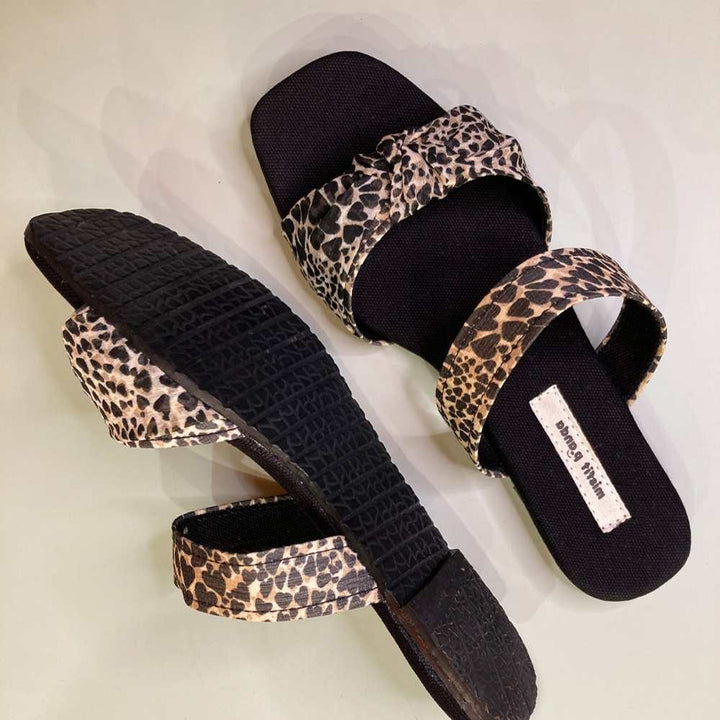 Black Flats for Women | Sustainable & Recycled | Bow Designed | Comfy Wear