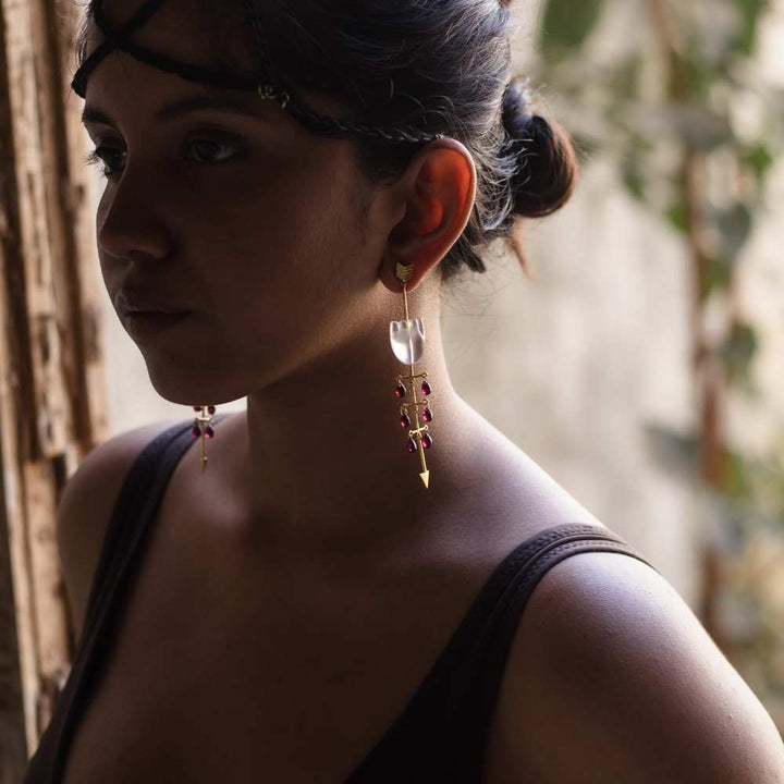 White Earrings | 925 Silver Carved | Gemstones of Garnet And Crystal Quartz | Hand Made