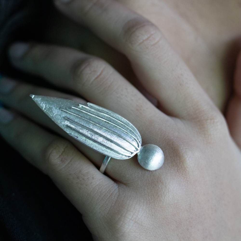 Pure Silver Finger Ring | Exquisite Dot & Lined Petal Design | For Contemporary Woman