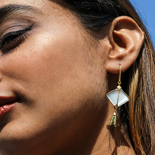 Kite Earring with Light Green Peridot Tassel | Hand Cut | Made of 925 Silver And Moon Stone