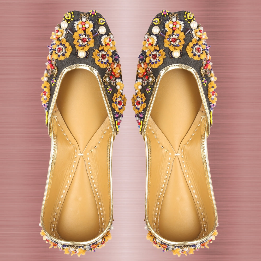 Black Floral Flat Jutti | Intricately Designed | Wedding & Festivities
