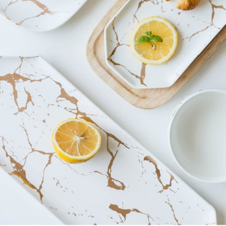 Ceramic Coffee Mugs With Lids And Serving Tray | White And Gold | Set Of 3