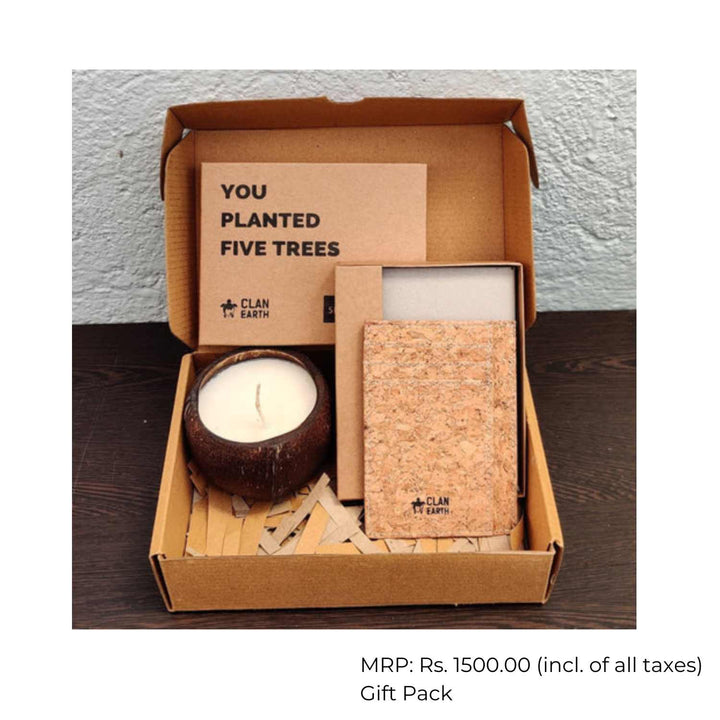 Gift Set | Dodo Wallet | Soy Wax Coconut Shell Candle 