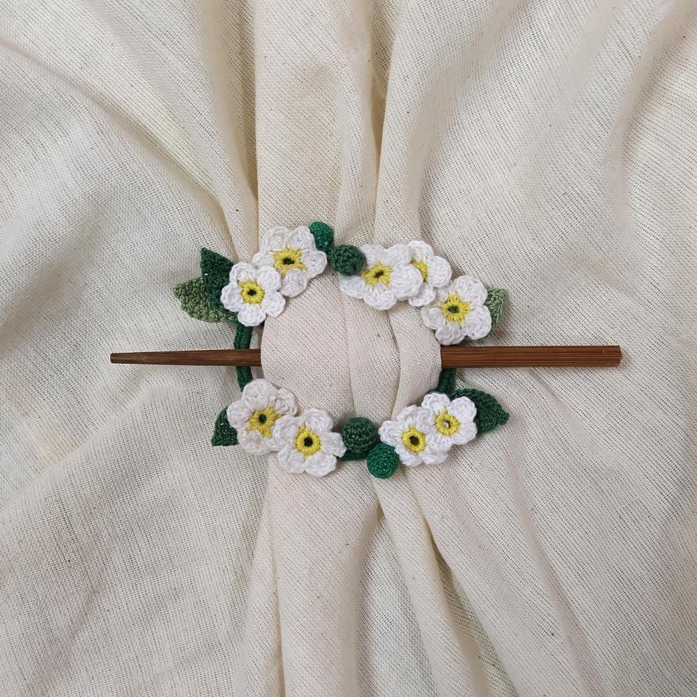 Daisy Crochet Hair Tie  | Hand-crafted | Cotton | White and Green