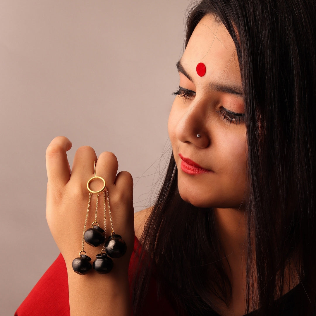 Dangling Gagri Earring | Crafted With Black Pottery | Artistic | Smart  