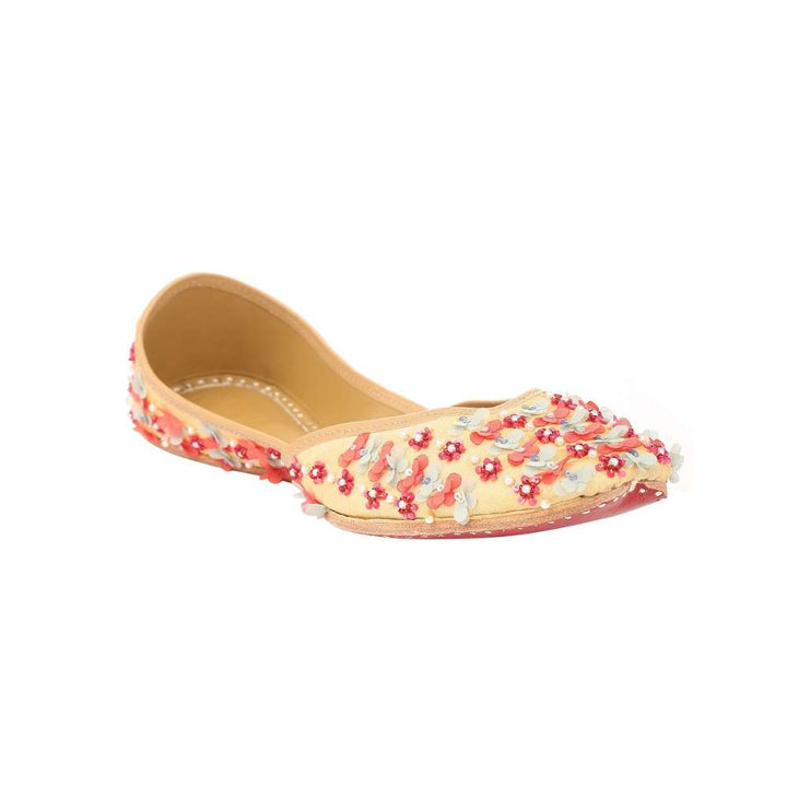 Golden Beige Jutti | Aptly Embroidered For Wedding And Festivities