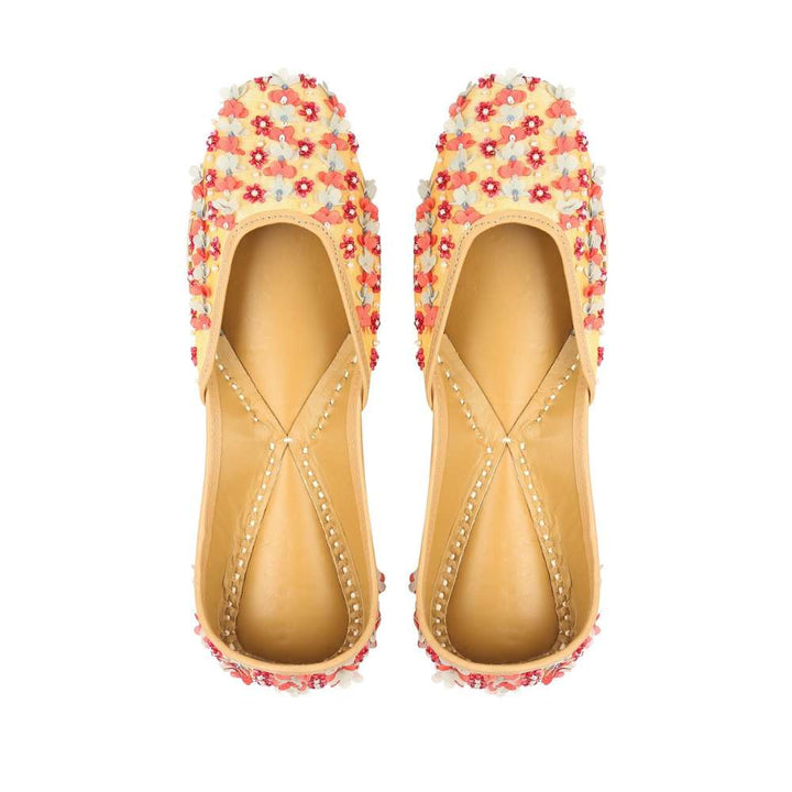 Golden Beige Jutti | Aptly Embroidered For Wedding And Festivities