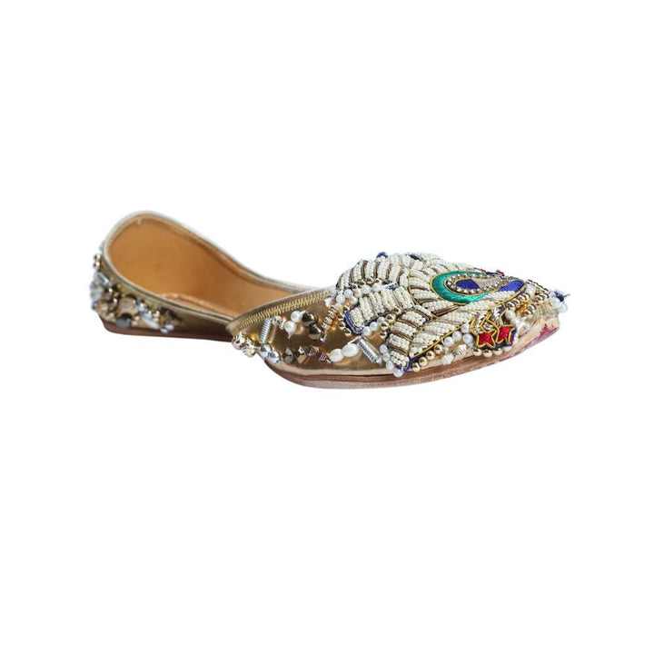 Golden White Jutti | Embellished Peacock | Festive & Wedding Apt