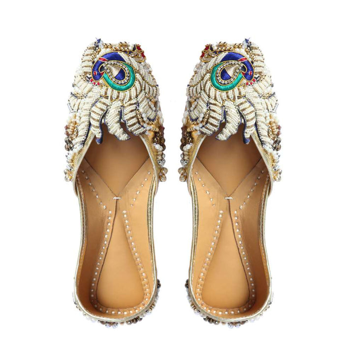 Golden White Jutti | Embellished Peacock | Festive & Wedding Apt