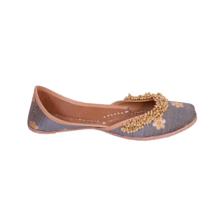 Grey Floral Silk Ghungroo Stud Jutti | Ethnic Festive Wear