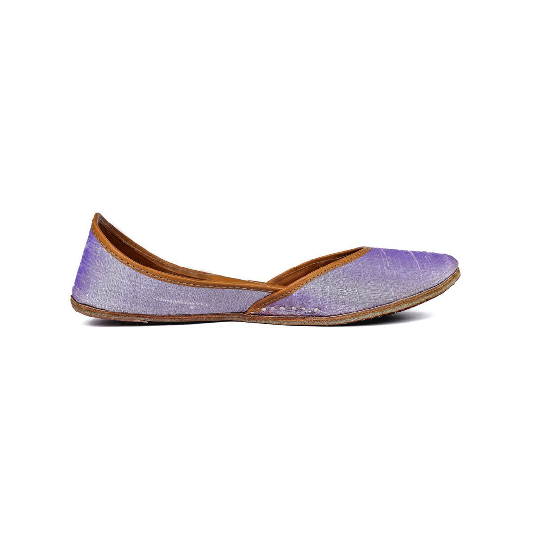 Lavender Women Jutti | Raw Silk | Exquisite Craftsmanship