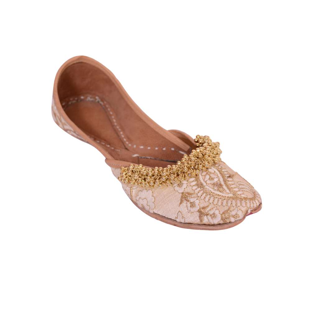 Powder Pink Embroidered Silk Jutti | Elegant And Ethnic Look