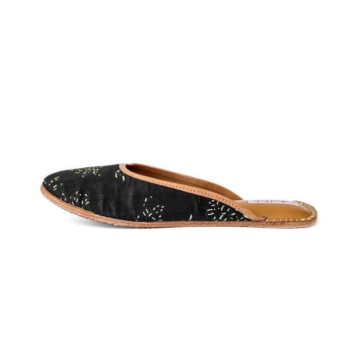 Women Black Silk Jutti | Rogan Print | Festive & Wedding Apt